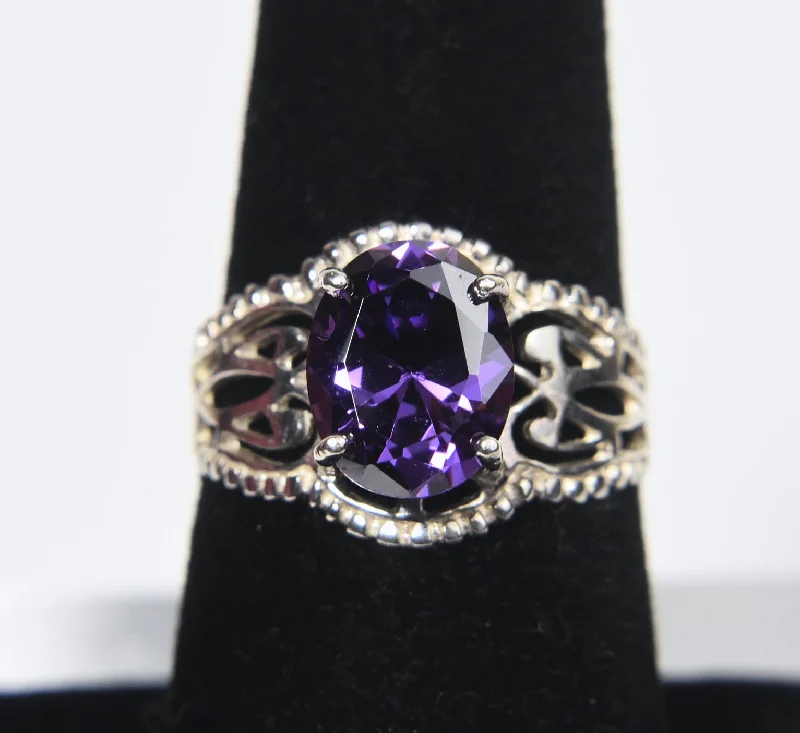 White Gold Gemstone Rings -Sterling Silver Amethyst Pierced Design Ring - Size 7