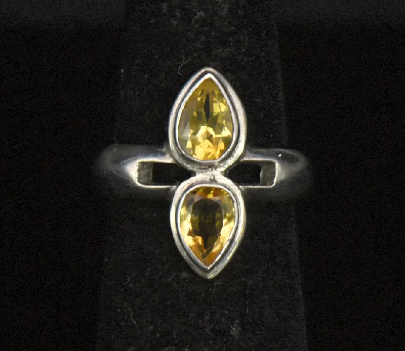 Animal Motif Rings -Vintage Handmade Citrine Sterling Silver Ring - Size 3.5