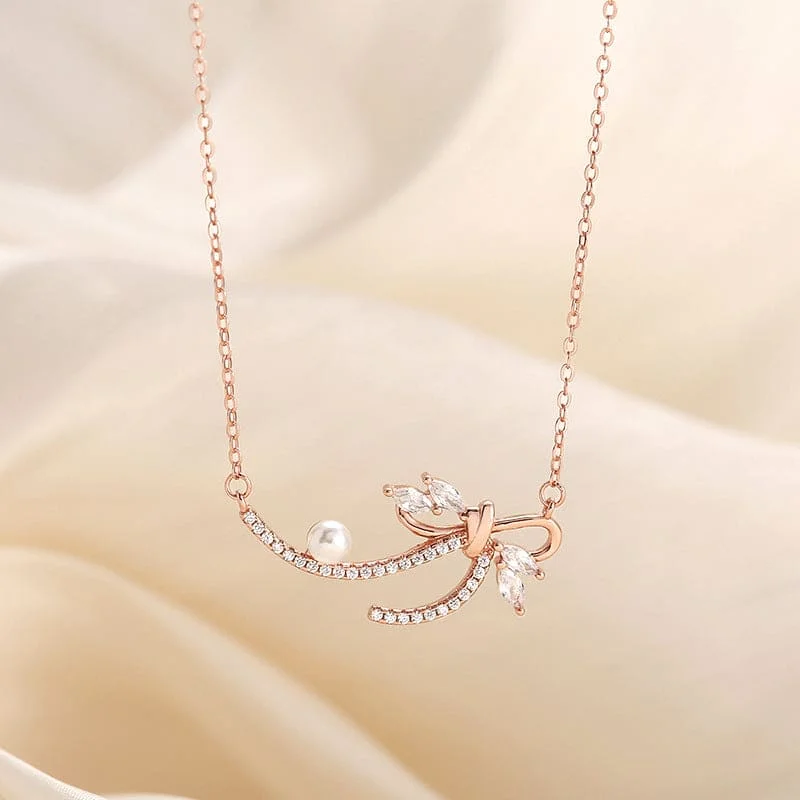 Ladies Necklaces for Grad Day-butterfly niche design micro-set zircon necklace