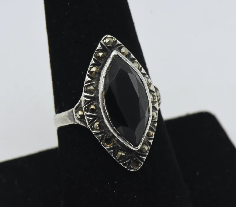 Animal Motif Rings -Vintage Sterling Silver Black Onyx and Marcasite Ring - Size 8