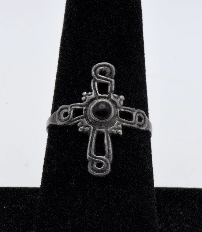 Symmetrical Band Rings -Vintage Sterling Silver and Black Onyx Celtic Cross Ring - Size 8