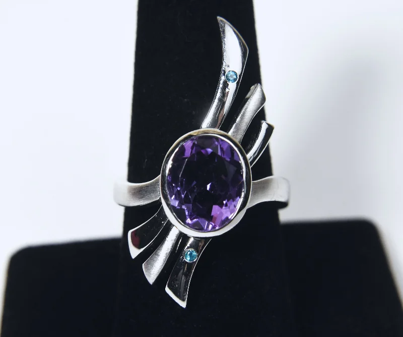 Mood Changing Rings -Sterling Silver Amethyst Ribbony Finger Ring - Size 8