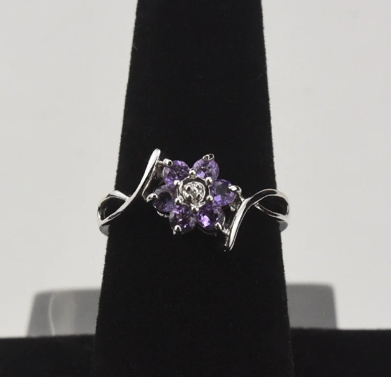 Art Deco Design Rings -Sterling Silver Cubic Zirconia Flower Ring - Size 7.25