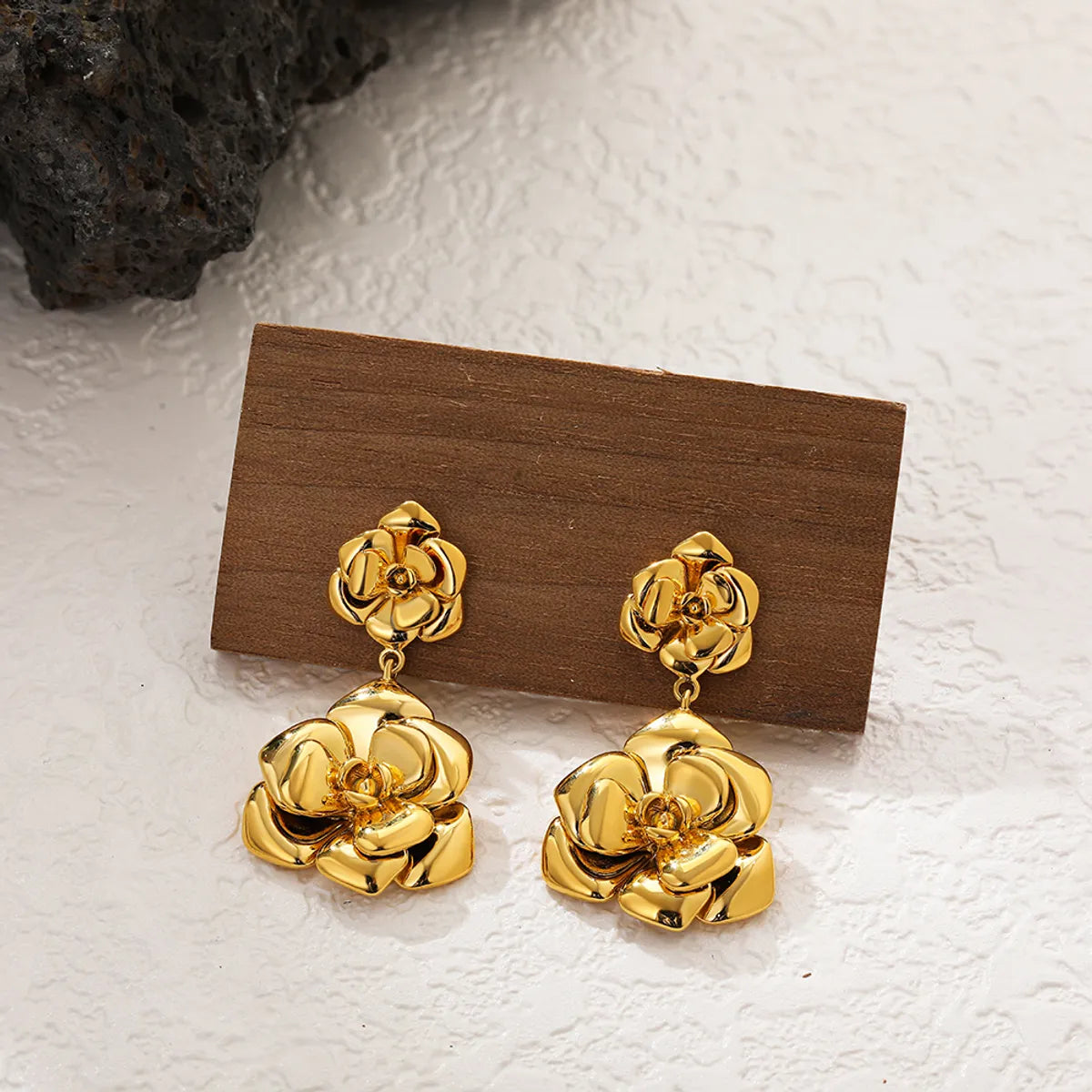 Ladies Earrings with White Phenakite-1 Pair Elegant Luxurious Rose Plating Copper 18K Gold Plated Drop Earrings