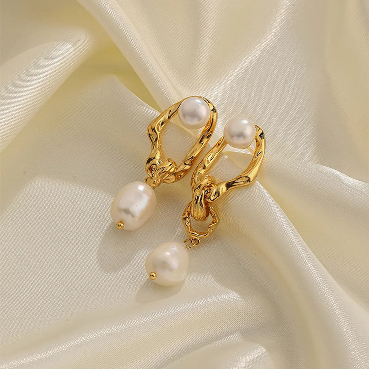 Ladies Earrings with White Leucite-1 Pair Vintage Style Simple Style Roman Style Geometric Freshwater Pearl Copper Drop Earrings