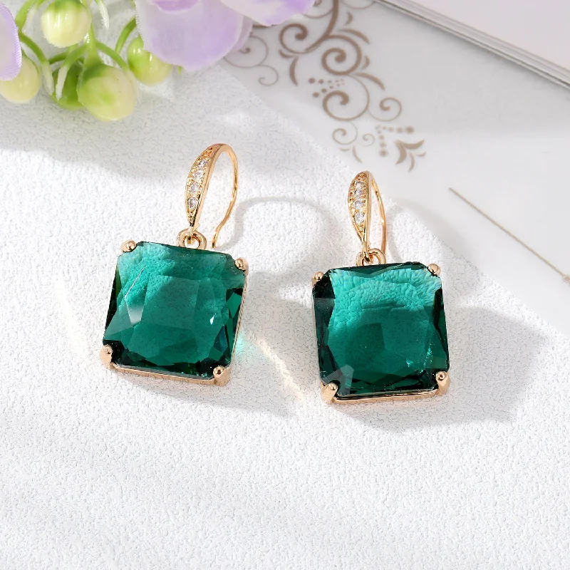 Green Crystal Earrings (Gang Drill Buckle)