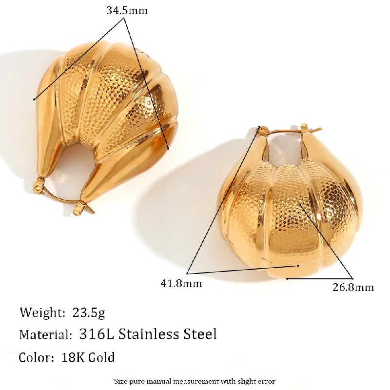 Hollow Sector Stitching Pattern Ear Ring-Gold