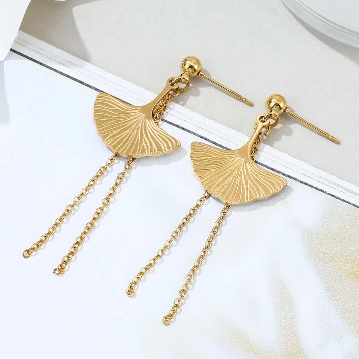 Ladies Earrings with Clear Zircon-New Stainless Steel Fan-shaped Tassel Earrings Fashion Golden Leaf Long Earrings