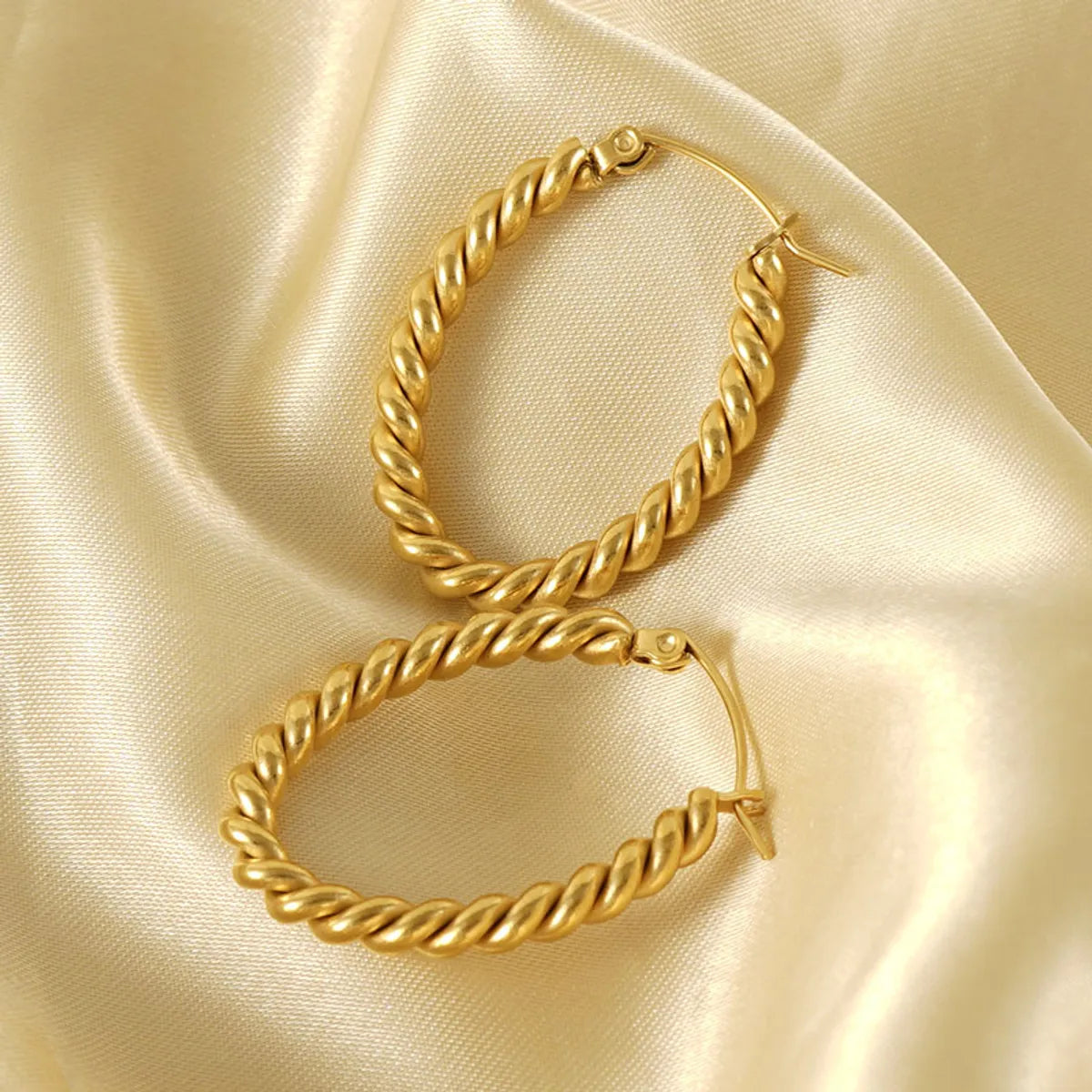 Ladies Earrings with Heart Hoops-1 Pair Modern Style Simple Style Spiral Stripe Plating Stainless Steel 18k Gold Plated Hoop Earrings