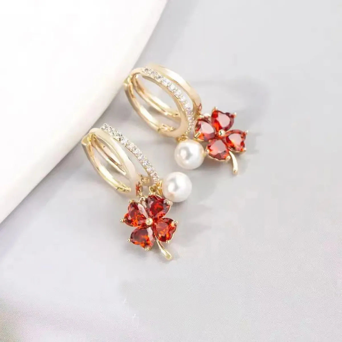 Original Image-Red Crystal Four-Leaf Flower Pearl [Copper Micro Inlay Ear Clip]]