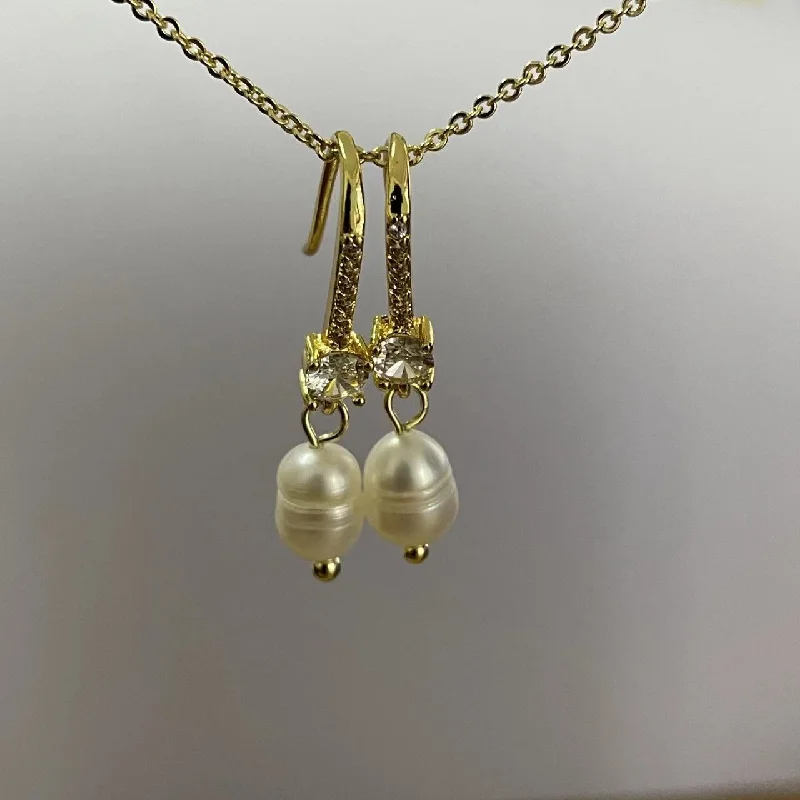 Zircon Pearl Earrings 2