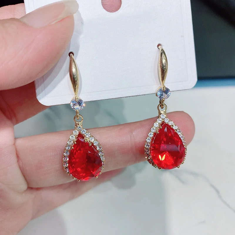 Water Drop Crystal Hook Red (Gold Plated)