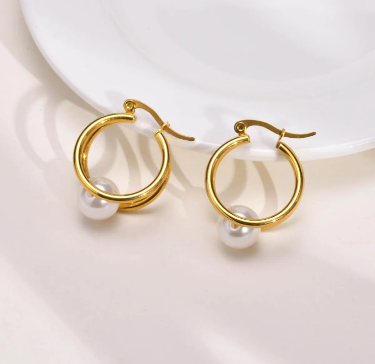 Ladies Earrings Twisted Hoops-1 Pair Ig Style Simple Style U Shape Plating Inlay Titanium Steel Artificial Pearls 18k Gold Plated Earrings