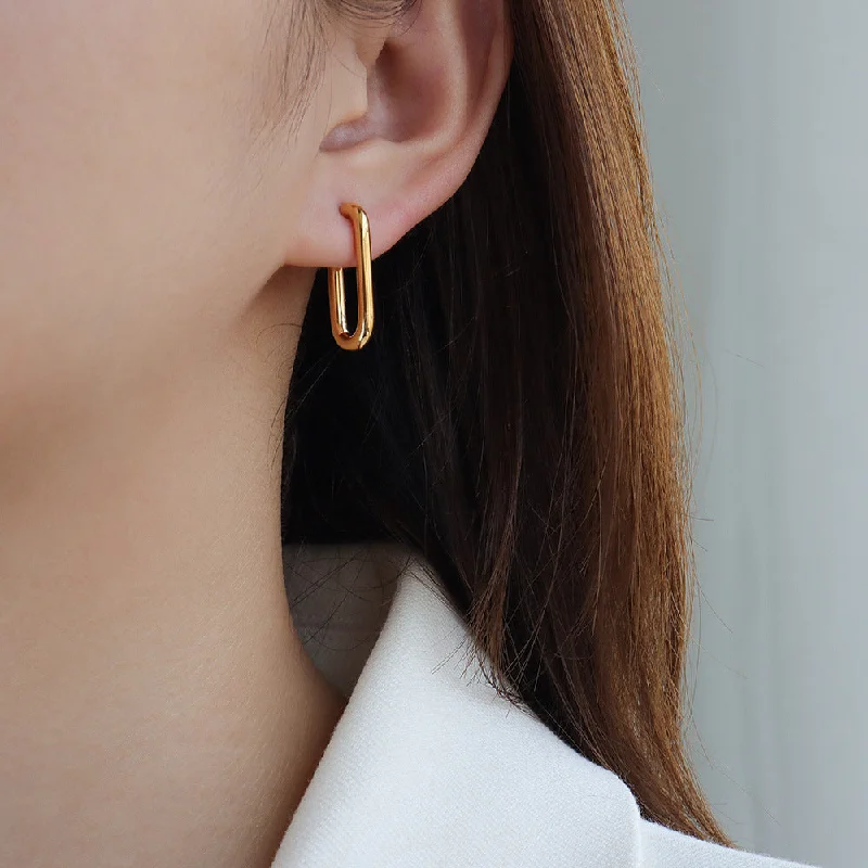 F456-Gold U-Shaped Earrings Pairs