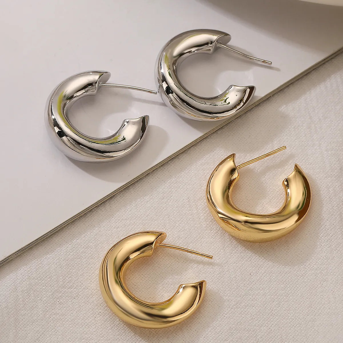 Ladies Earrings with Flower Studs-1 Pair Ig Style Simple Style C Shape Plating Copper 18k Gold Plated Ear Studs