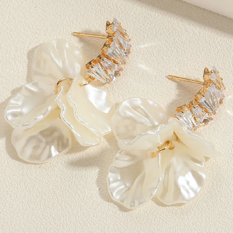 Pearl Petal Zircon Stud Earrings