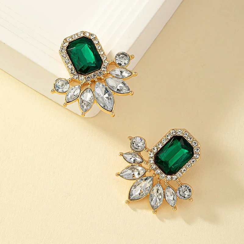 Ladies Earrings with White Thaumasite-1 Pair Elegant Retro Square Flower Plating Alloy Ear Studs