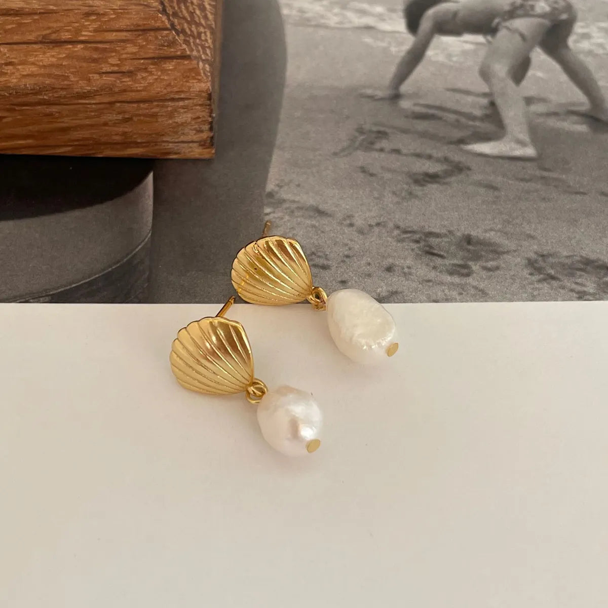 Shell Ear Studs 10 * 23mm