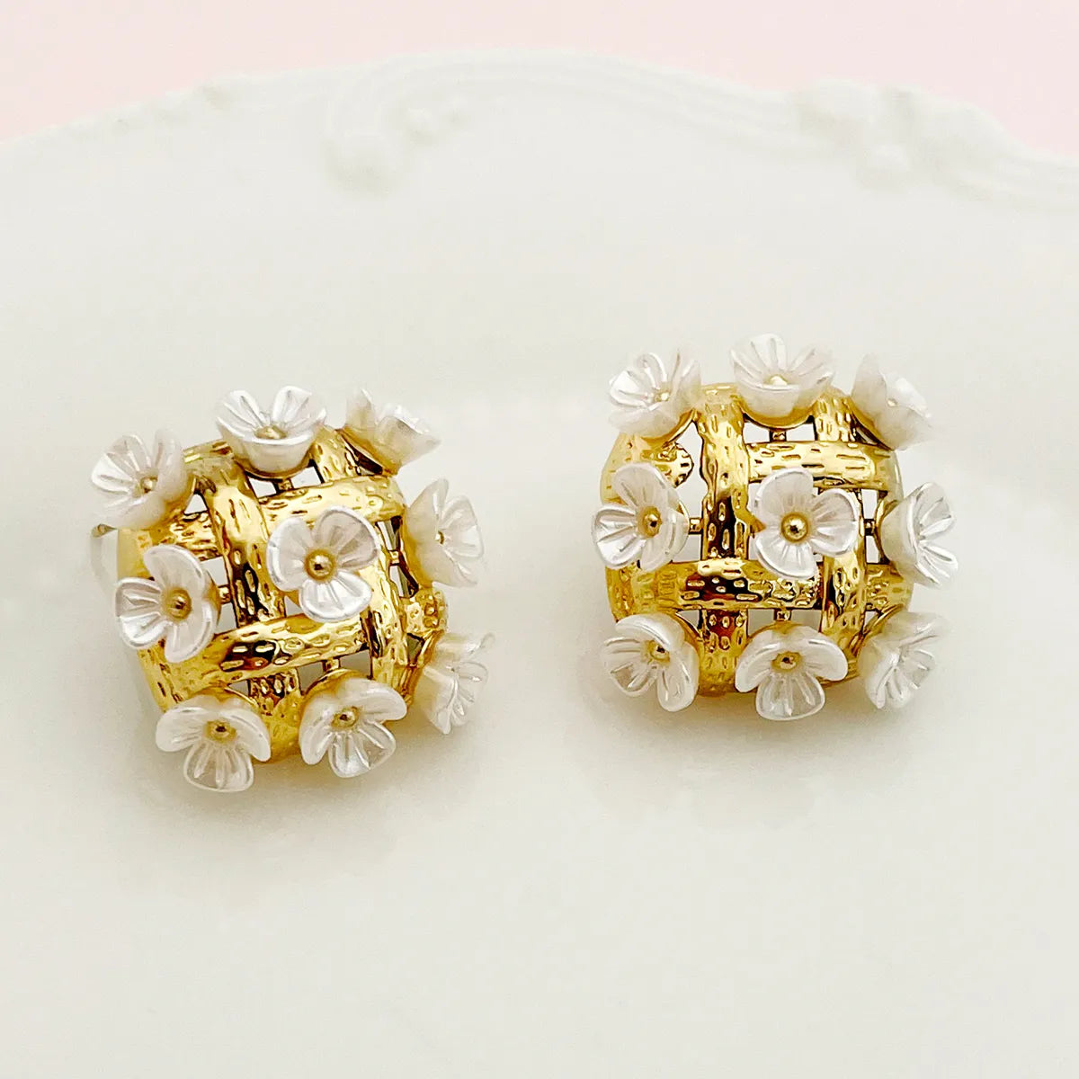 Ladies Earrings for Grandmas-1 Pair Sweet Artistic Flower Stainless Steel Polishing Plating Gold Plated Ear Studs